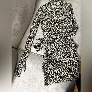 Long sleeve glove dress size M